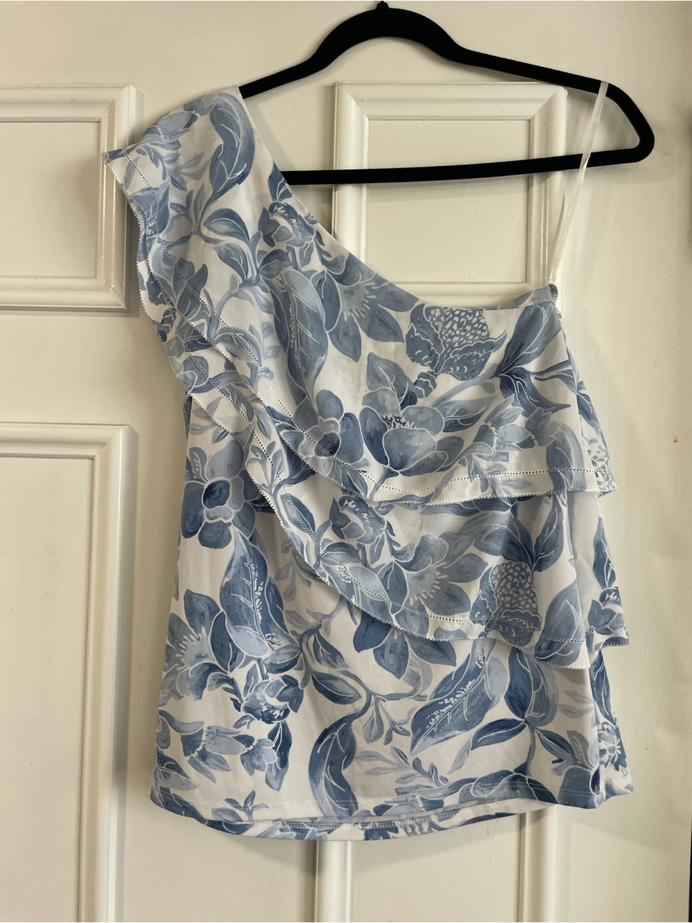White House Black Market Floral Tiered One Shoulder Blue Garden Romantic Blouse